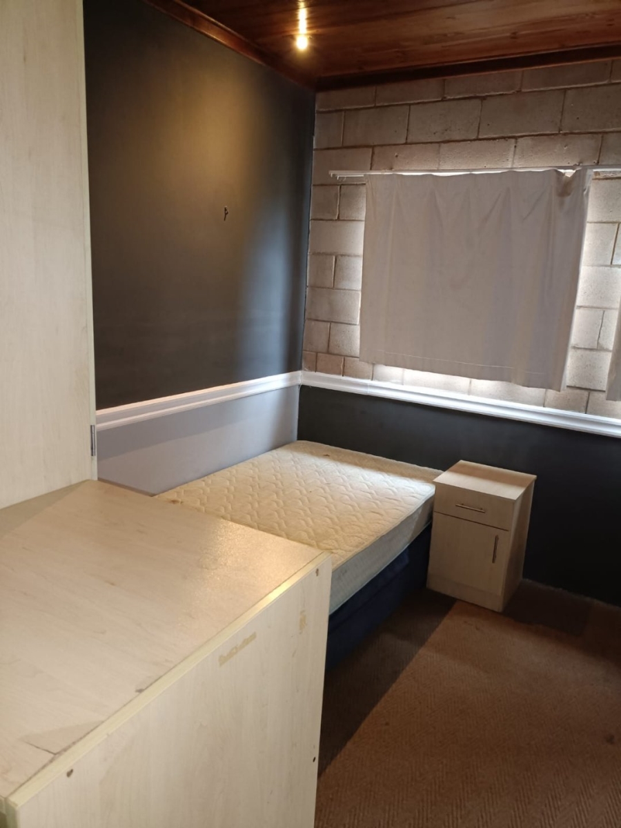 1 Bedroom Property for Sale in Brandwag Free State